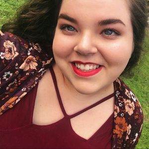 Meet your Posher, Christine